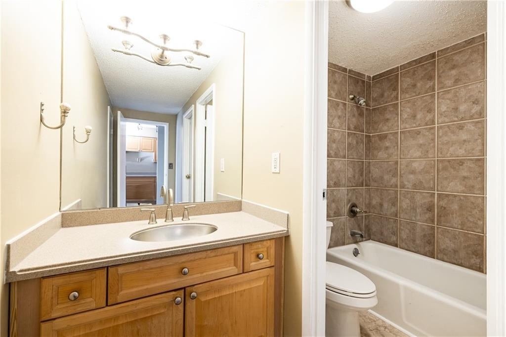 2479 Peachtree Road Ne - Photo 14