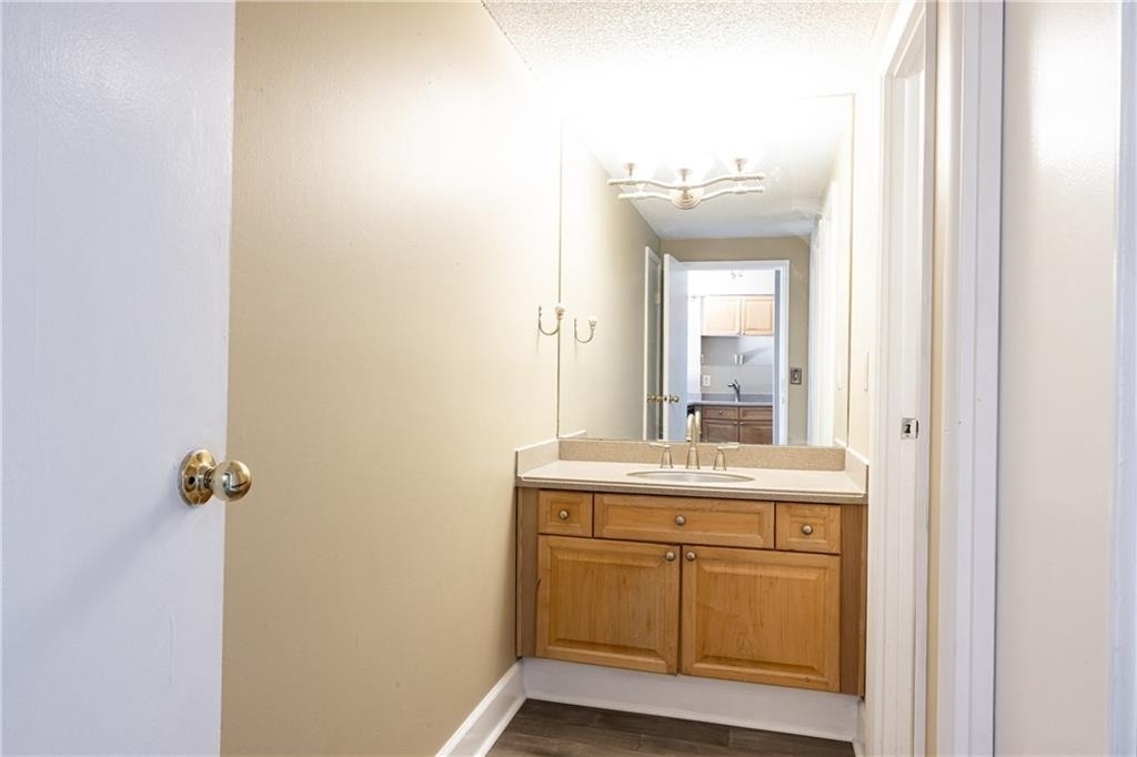 2479 Peachtree Road Ne - Photo 13
