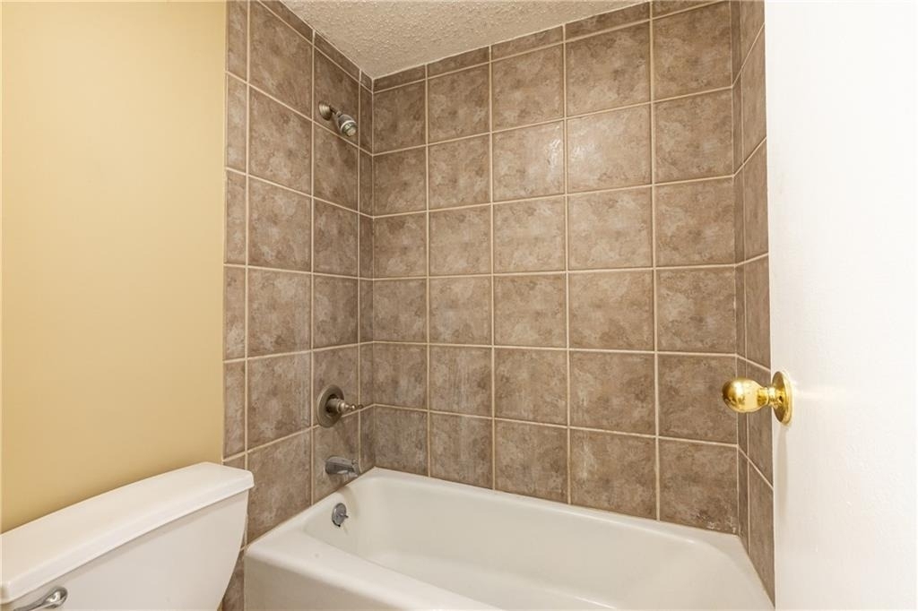 2479 Peachtree Road Ne - Photo 15