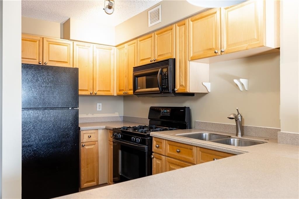 2479 Peachtree Road Ne - Photo 6