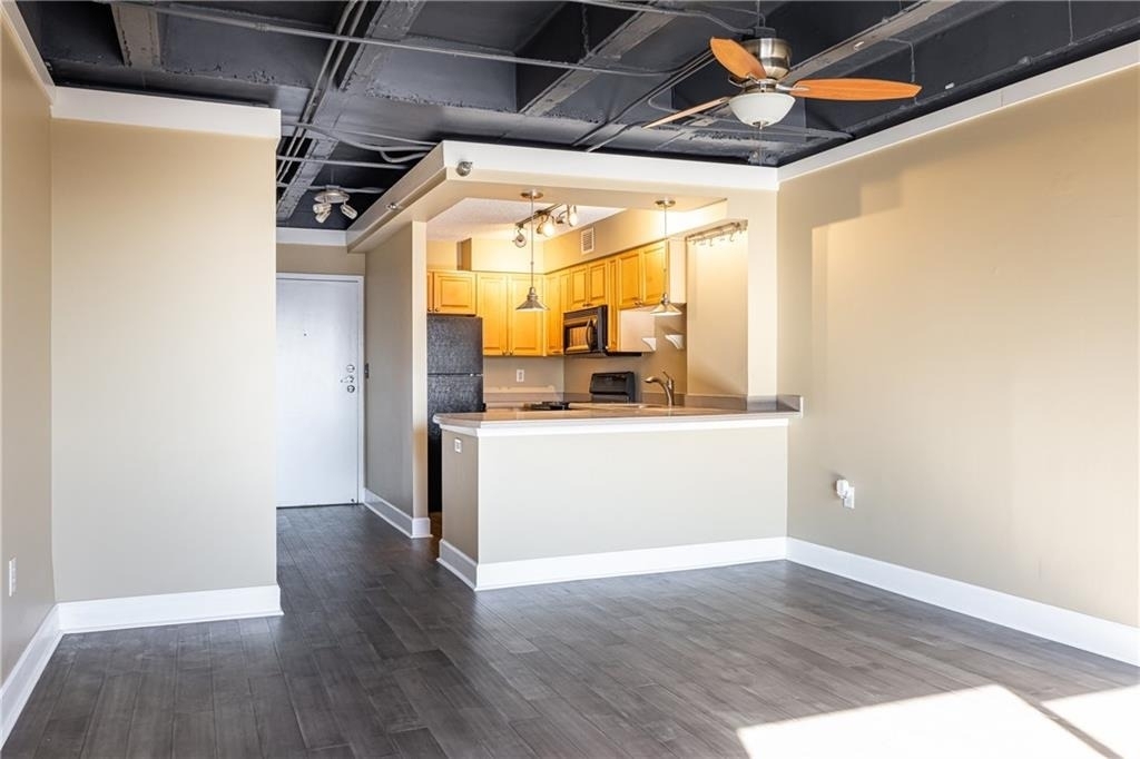 2479 Peachtree Road Ne - Photo 11