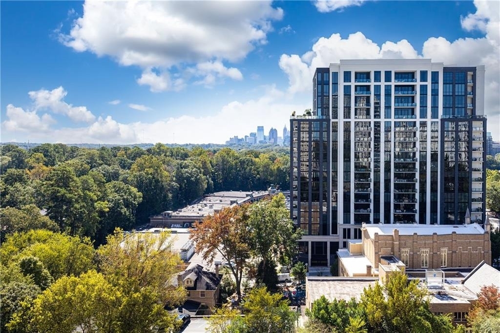 2479 Peachtree Road Ne - Photo 0