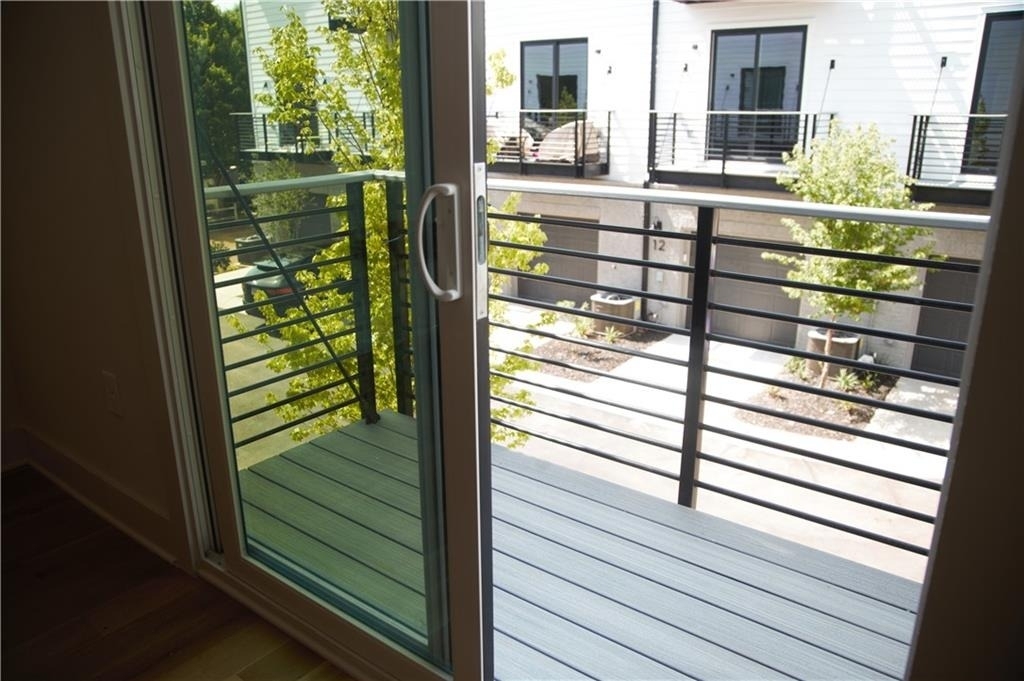 1350 May Avenue Se - Photo 12