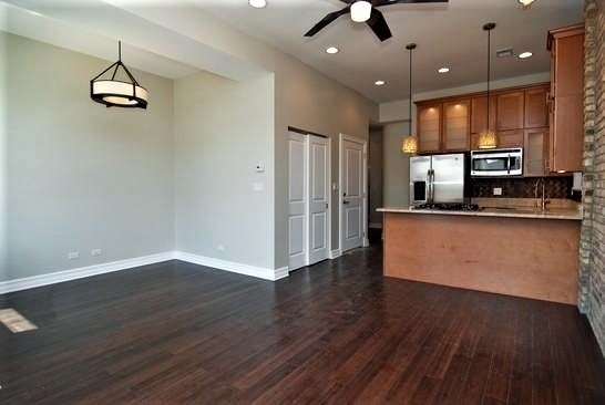 1744 W Augusta Boulevard - Photo 2