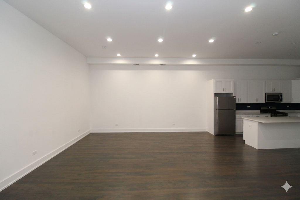 1474 N Milwaukee Avenue - Photo 12