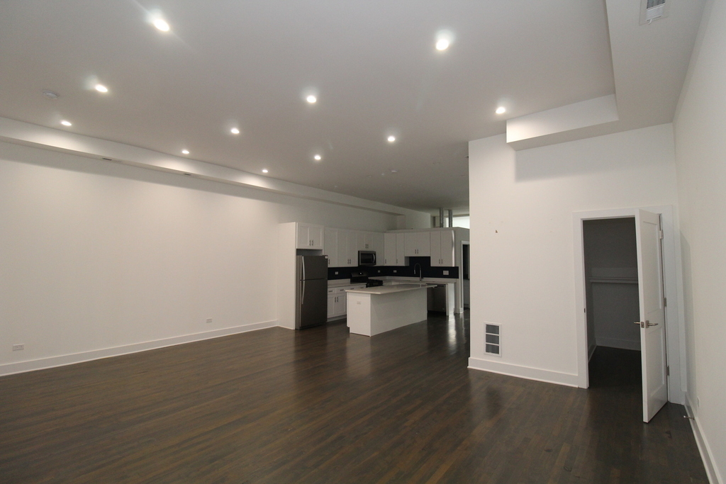 1474 N Milwaukee Avenue - Photo 4
