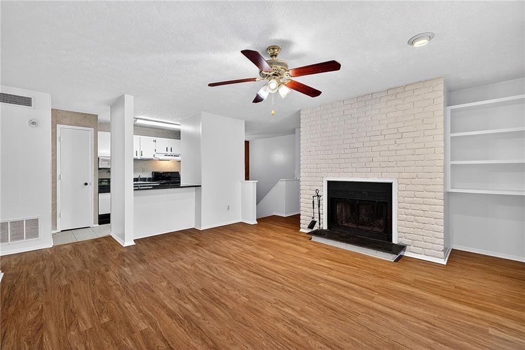 903 Cumberland Court - Photo 2