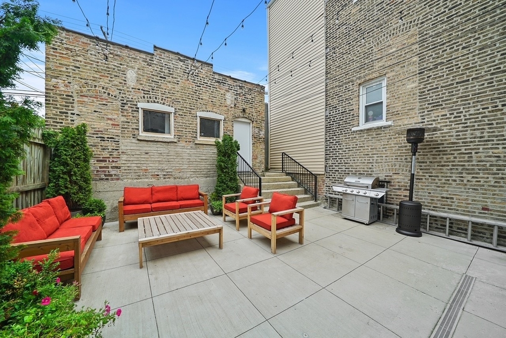 1241 N Bosworth Avenue - Photo 10