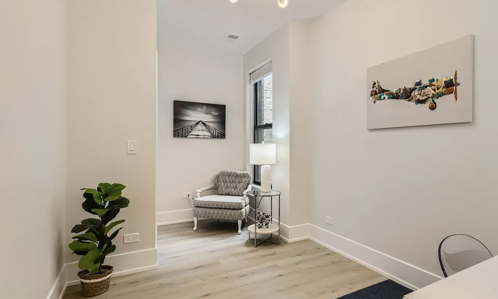 1420 W Winnemac Avenue - Photo 17