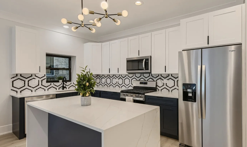 1420 W Winnemac Avenue - Photo 9