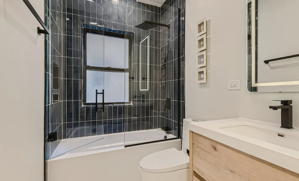 1420 W Winnemac Avenue - Photo 18