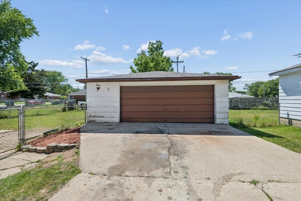1805 Kelly Avenue - Photo 18