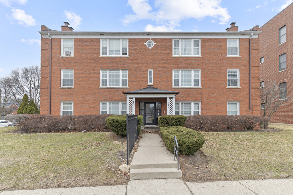 132 Ridge Avenue - Photo 0