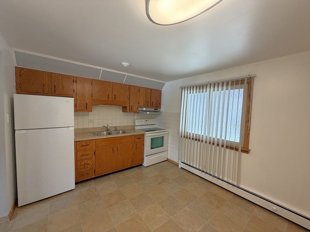 7601 W 61 Place W - Photo 2