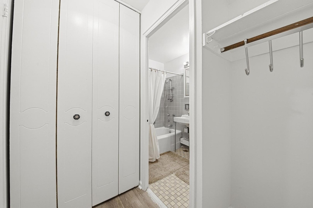 6118 N Sheridan Road - Photo 8