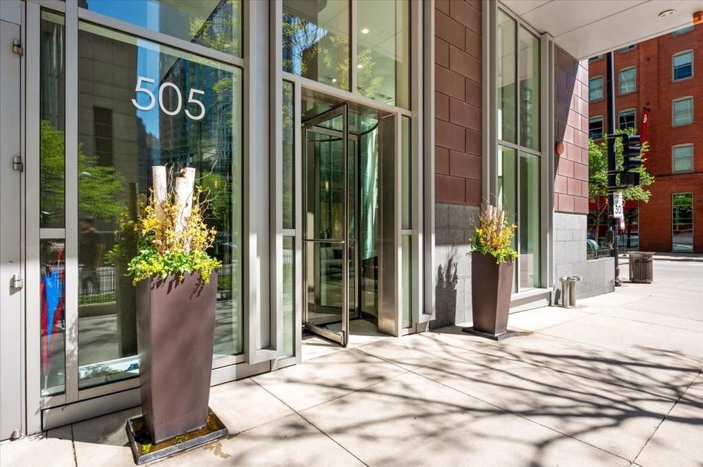 505 N Mcclurg Court - Photo 1