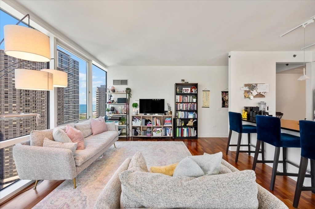 505 N Mcclurg Court - Photo 4