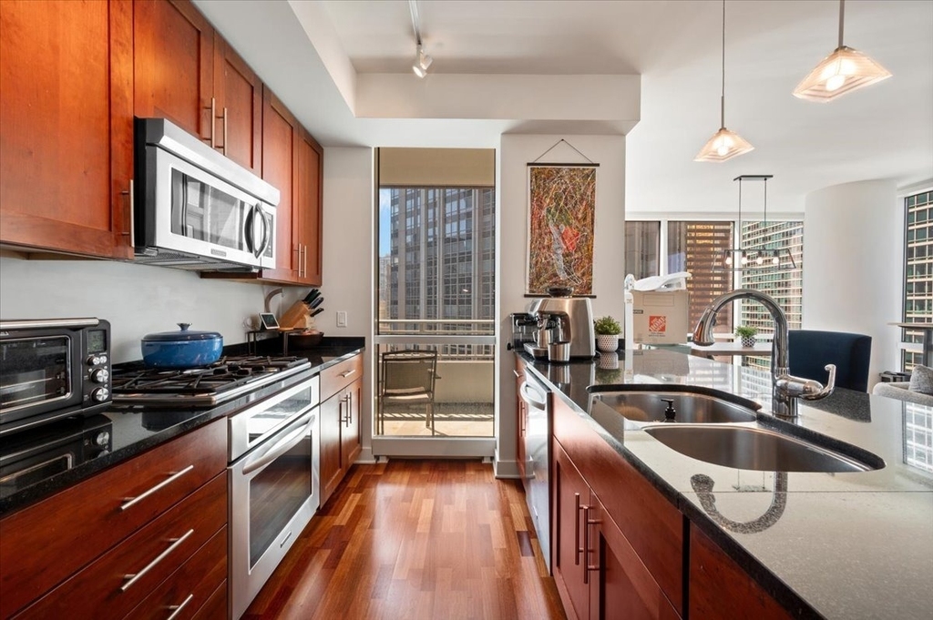 505 N Mcclurg Court - Photo 13
