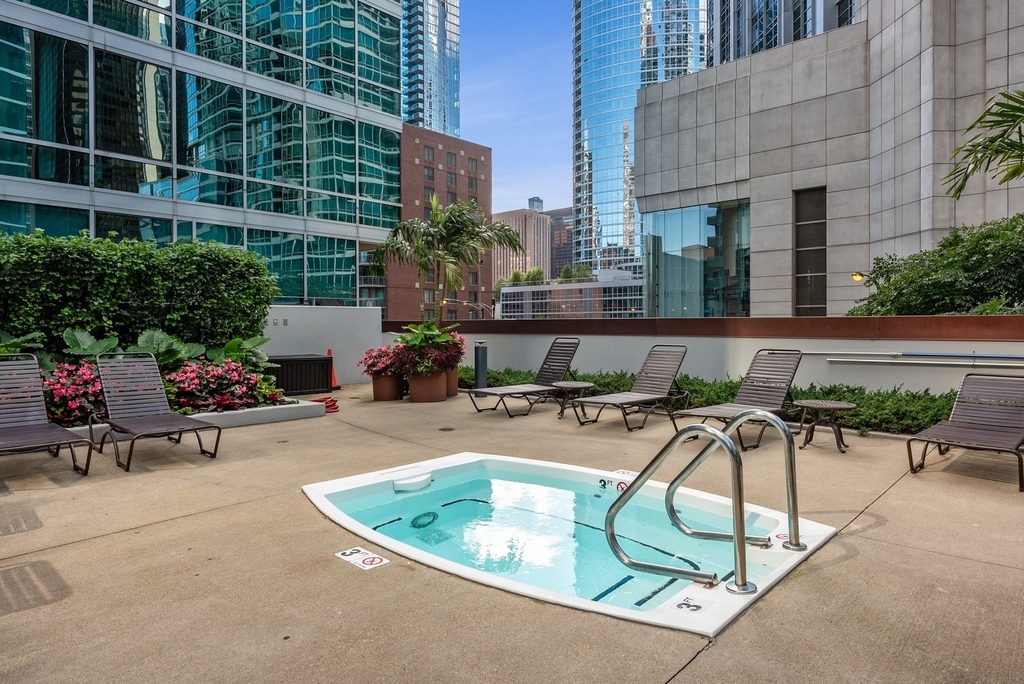 505 N Mcclurg Court - Photo 32