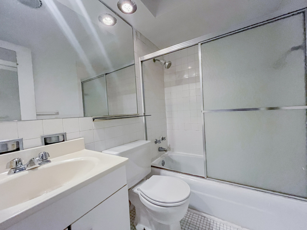 736 W Buena Avenue - Photo 7
