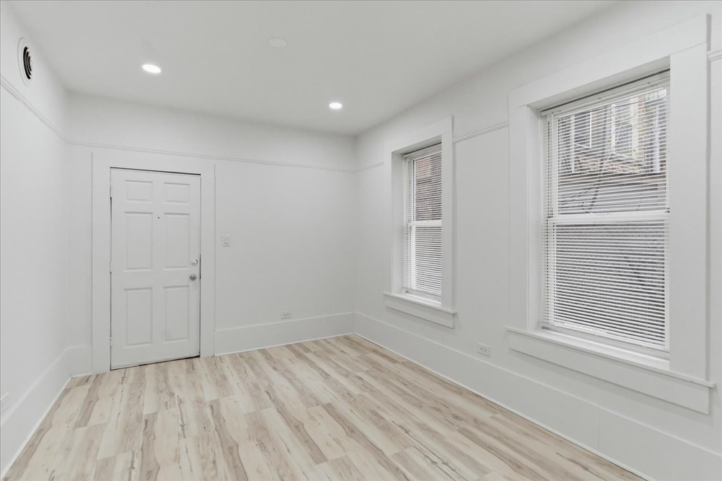 2607 W Haddon Avenue - Photo 4