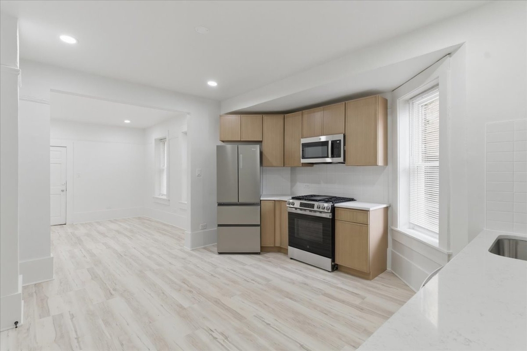 2607 W Haddon Avenue - Photo 2
