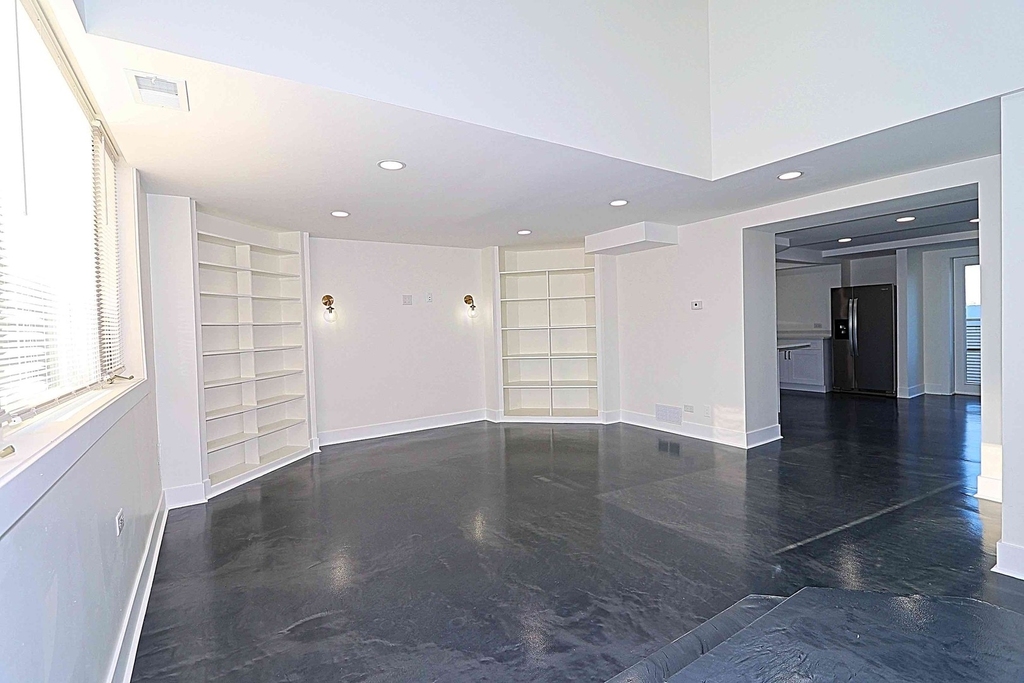 6337 Roosevelt Road - Photo 11