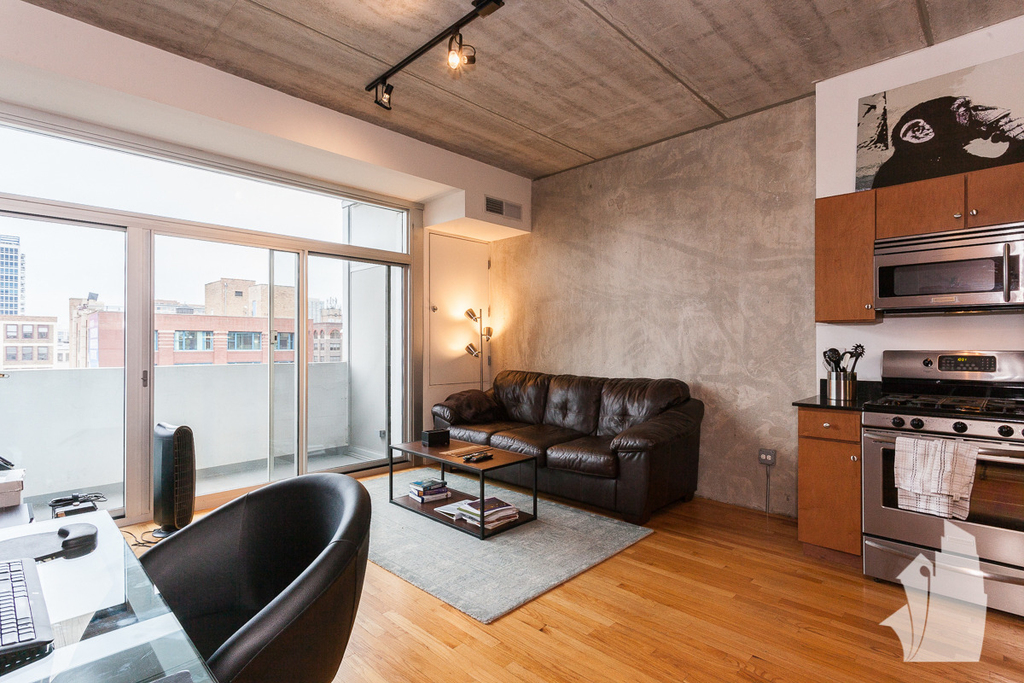 630 N Franklin Street - Photo 5
