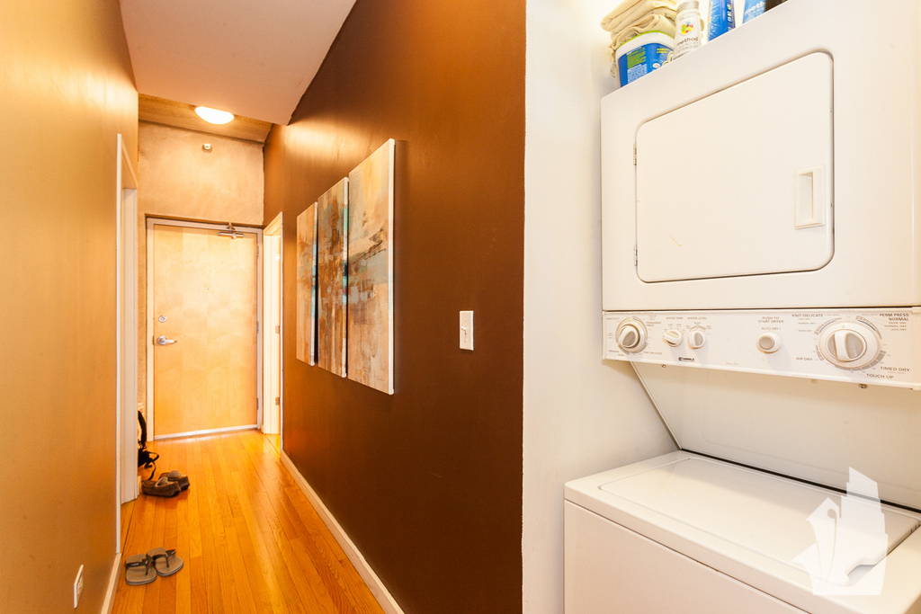 630 N Franklin Street - Photo 8