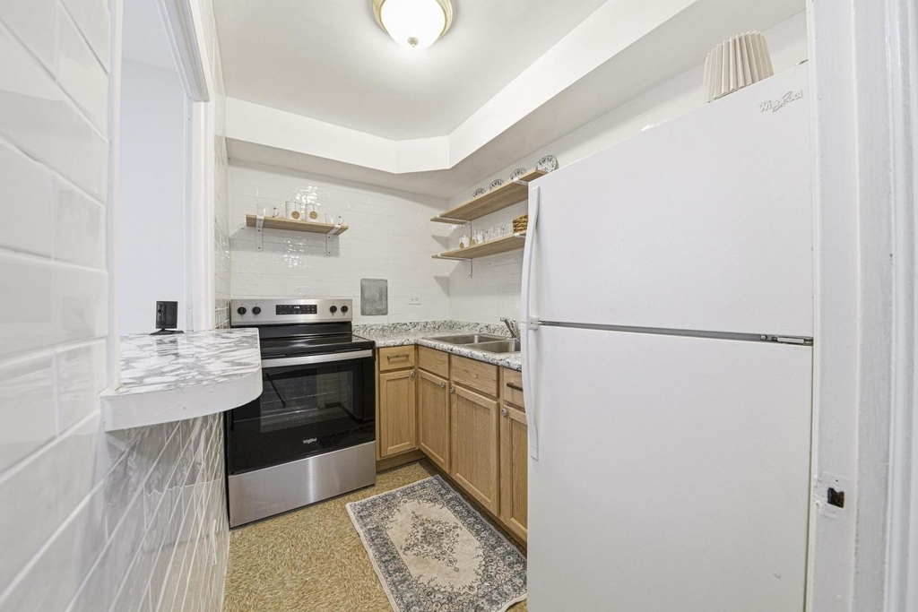 6118 N Sheridan Road - Photo 10