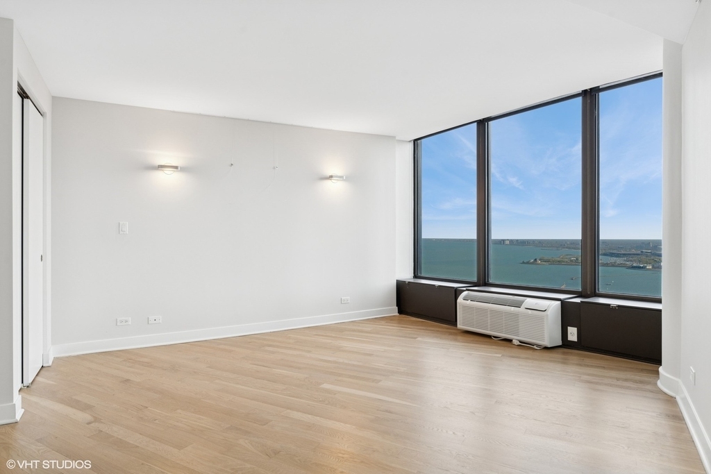 505 N Lake Shore Drive - Photo 8