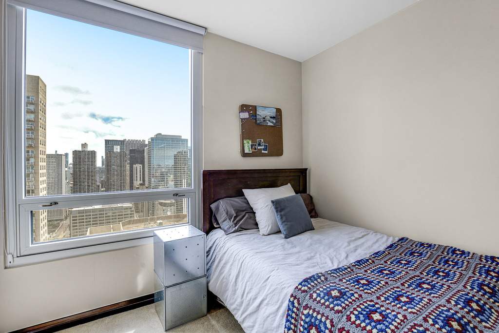 33 W Ontario Street - Photo 14