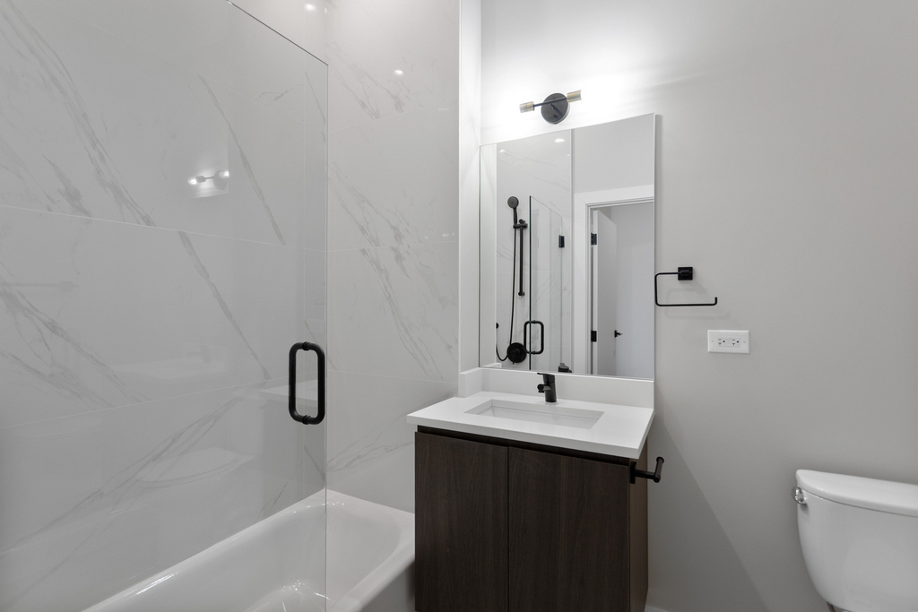 2505 W Farragut Avenue - Photo 15