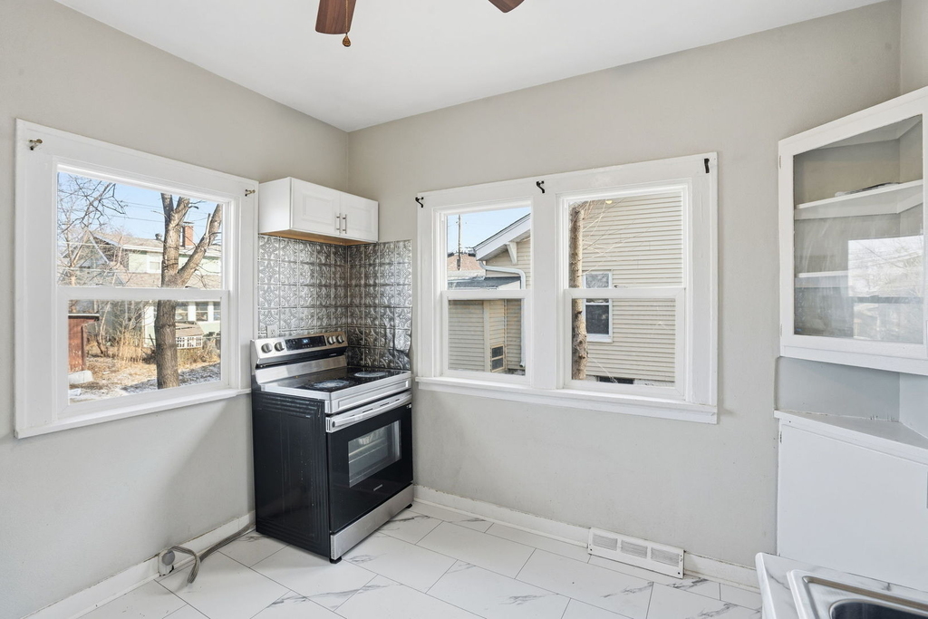 1117 19th Avenue - Photo 6