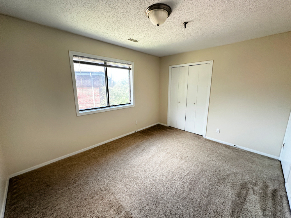 1360 Brook Street - Photo 7