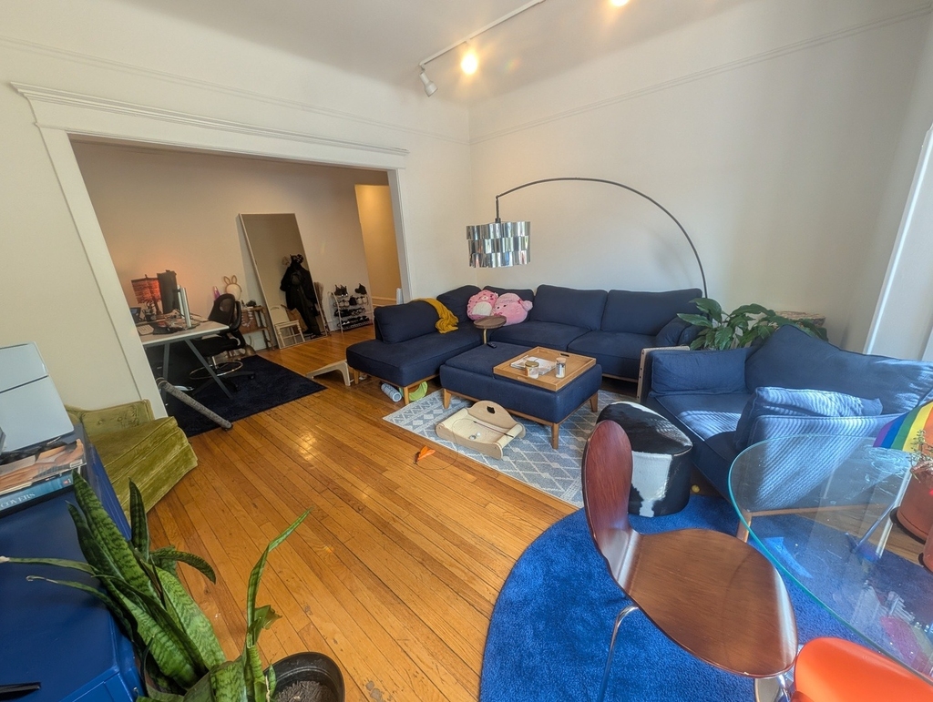 3815 N Wilton Avenue - Photo 3