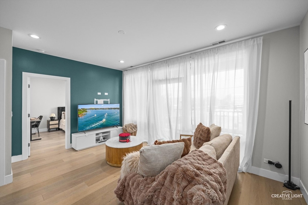 2342 W Adams Street - Photo 6