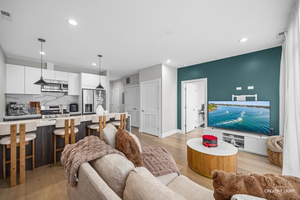 2342 W Adams Street - Photo 8