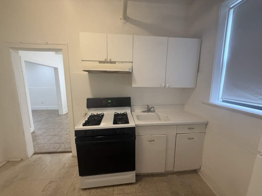 3258 Maple Avenue - Photo 9