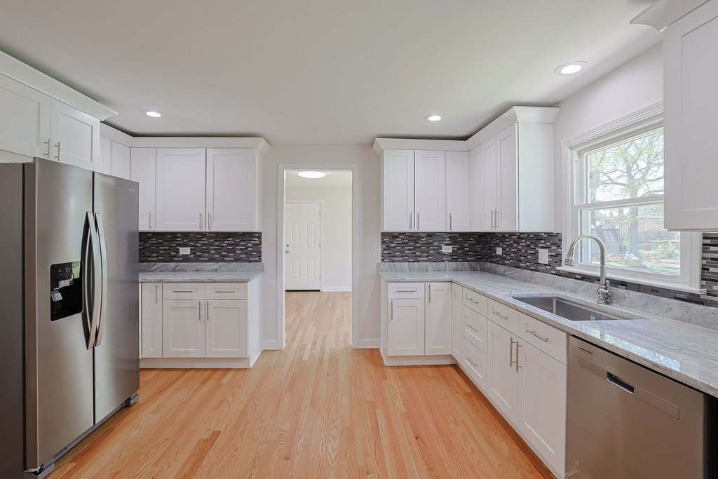 2232 Sprucewood Avenue - Photo 11