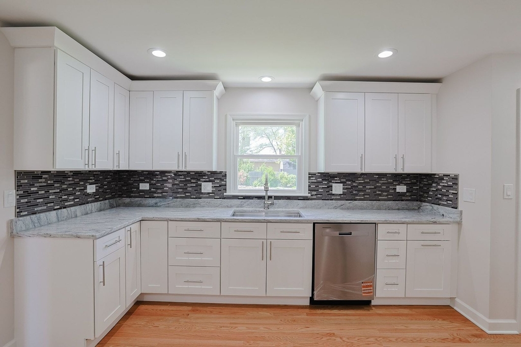 2232 Sprucewood Avenue - Photo 9