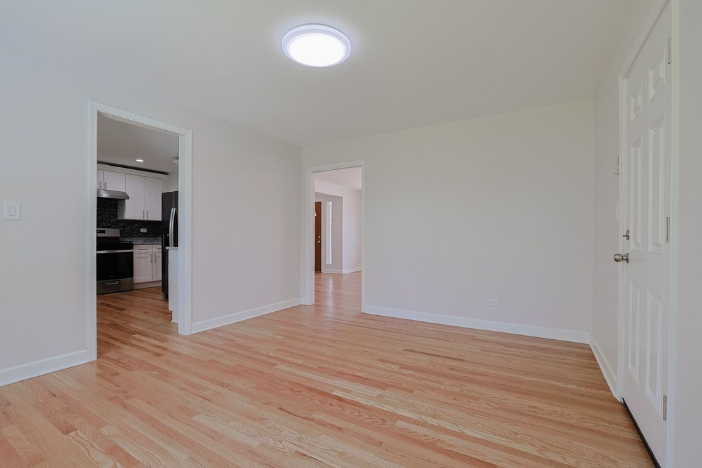 2232 Sprucewood Avenue - Photo 7