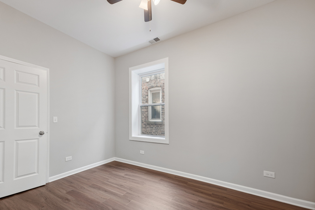 6122 S Champlain Avenue - Photo 6