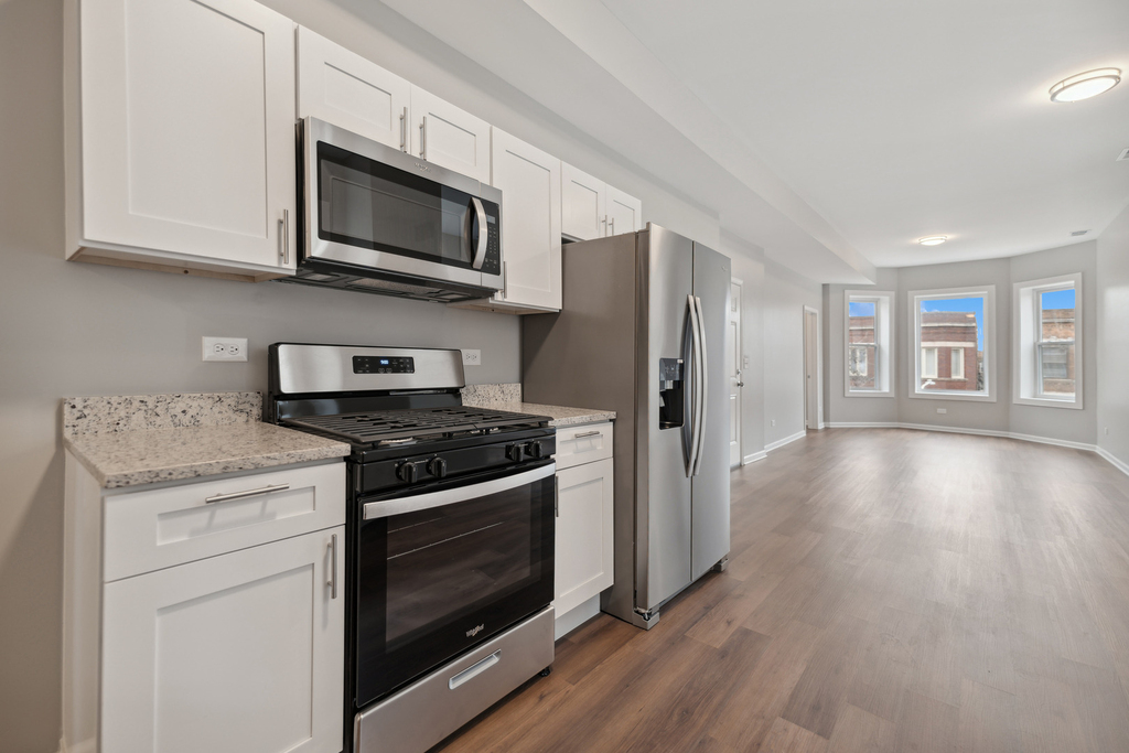 6122 S Champlain Avenue - Photo 4