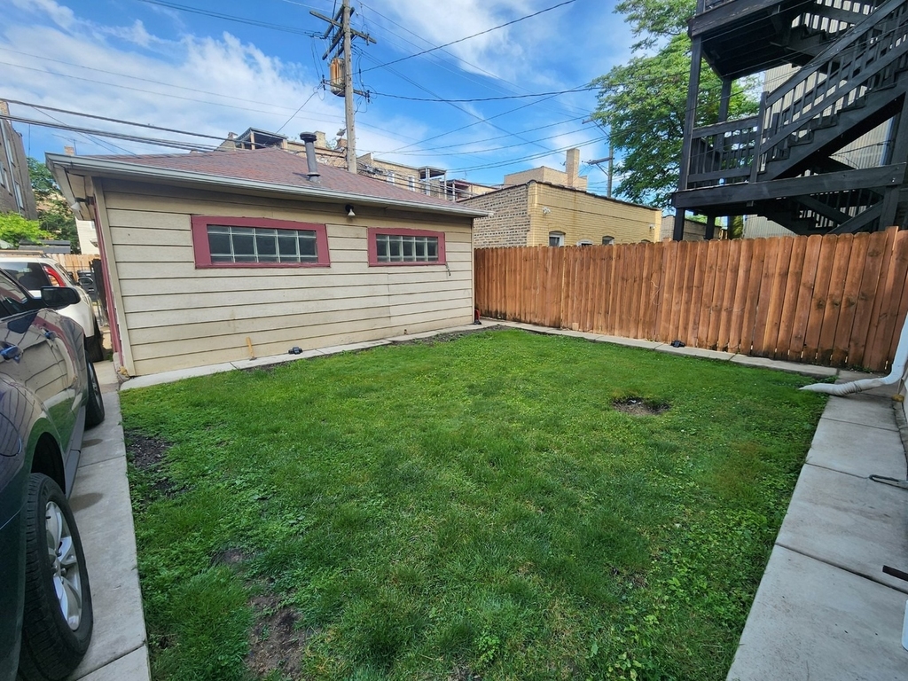 6106 N Washtenaw Avenue - Photo 22