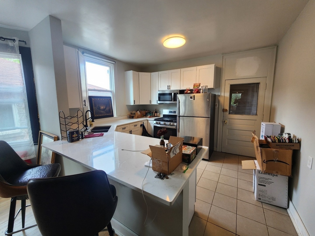 6106 N Washtenaw Avenue - Photo 1