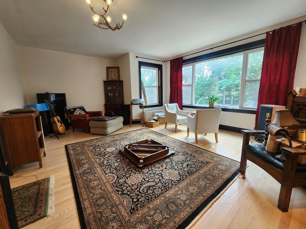 6106 N Washtenaw Avenue - Photo 9