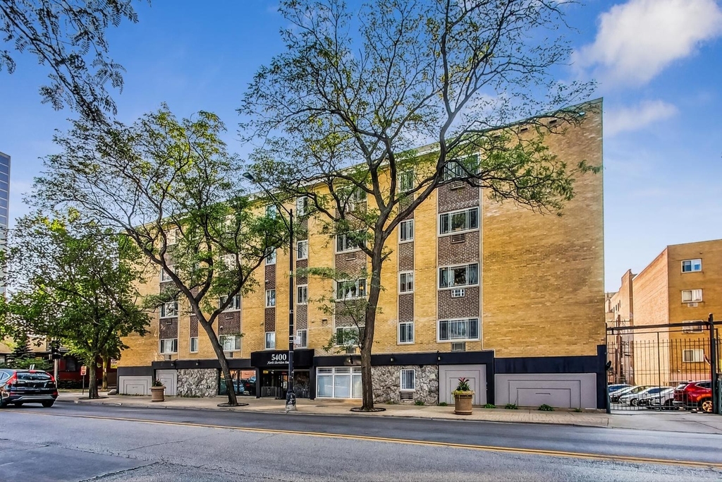 5400 N Sheridan Road - Photo 0