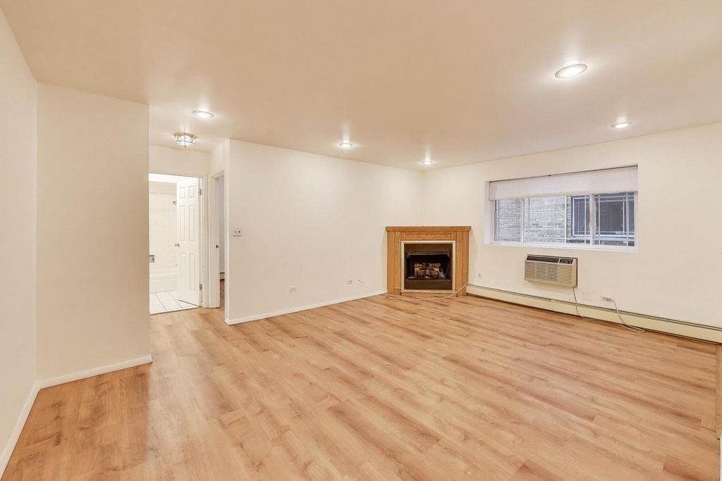 5400 N Sheridan Road - Photo 1
