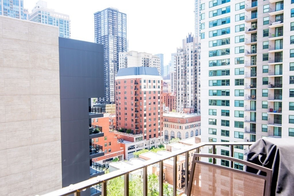70 W Huron Street - Photo 20